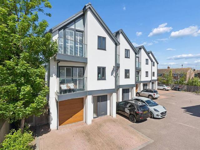 House for sale in Thurston Park, The Bridge