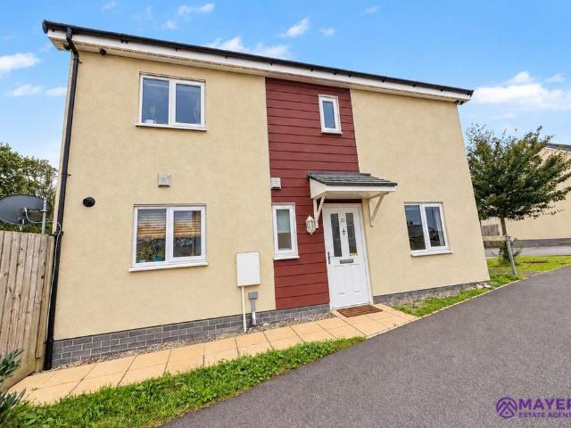 House for sale in Southway, Plymouth