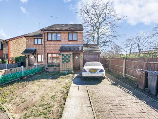 House for sale in Becontree, Greater London