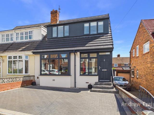 House for sale in Horsley Hill, South Shields
