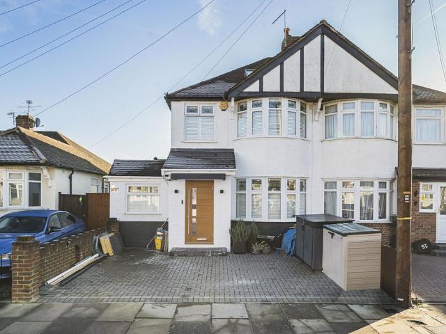 House for sale in Whitton, Greater London