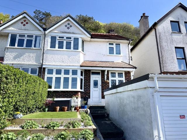 House for sale in Waun Fawr, Wales