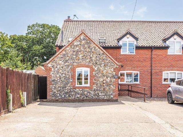 House for sale in Comers, Norfolk