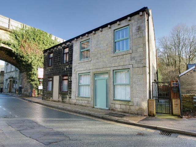 House for sale in Hebden Royd, Mytholmroyd