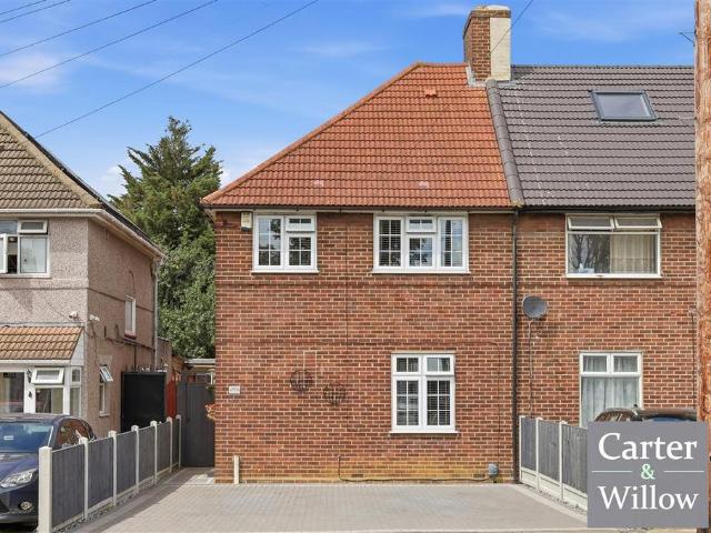 House for sale in Becontree, Greater London