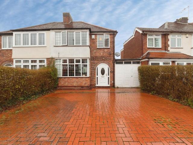 House for sale in Shirley, West Midlands