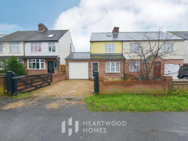 House for sale in Five Acres, Hertfordshire