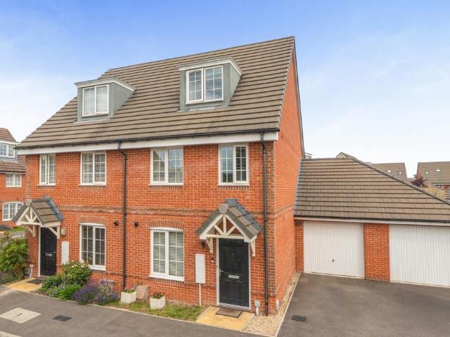 House for sale in Shinfield, Three Mile Cross