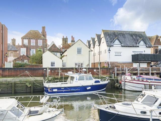 House for sale in Sandwich, Ash