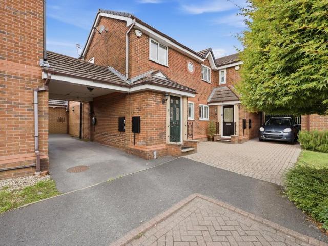 House for sale in Oldfield Brow, Trafford Park