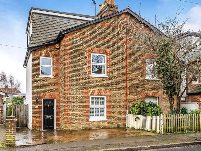 House for sale in Red Hill, Surrey
