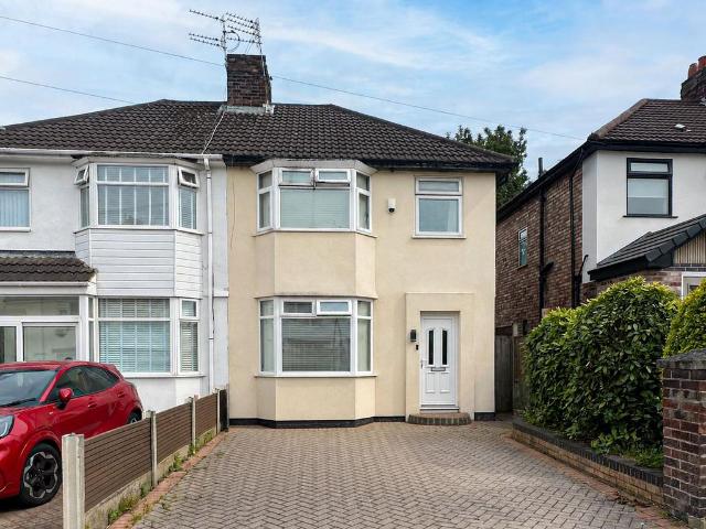 House for sale in Calderstones