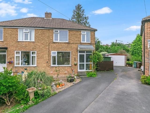 House for sale in Ben Rhydding, Bradford