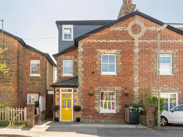 House for sale in Red Hill, Surrey