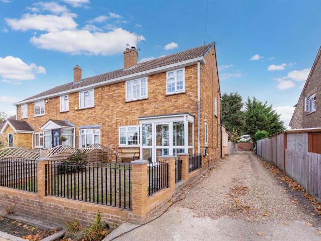 House for sale in Cippenham, Slough