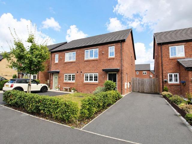House for sale in Burnedge, Greater Manchester