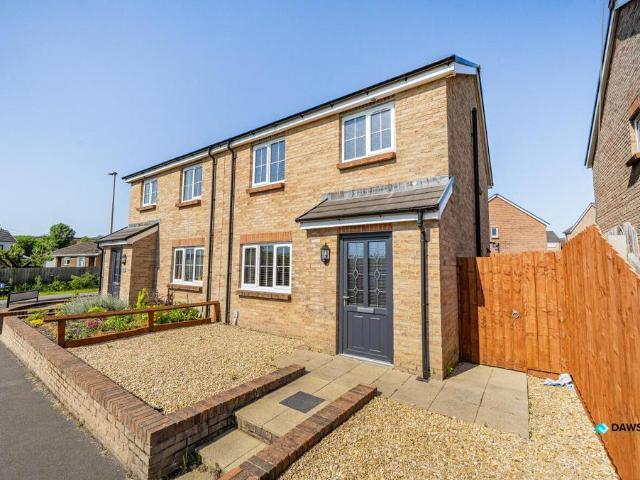 House for sale in Five Roads, Wales