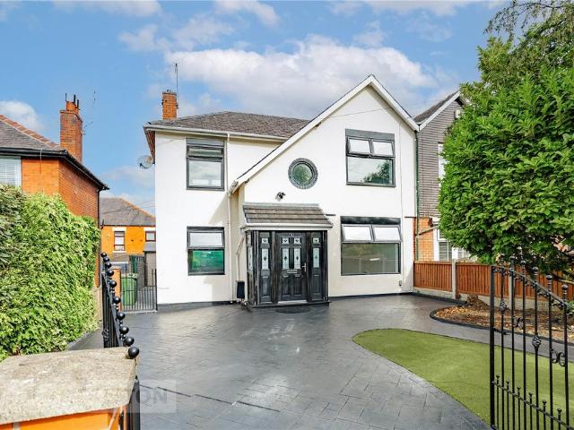 House for sale in Pendock, Greater Manchester