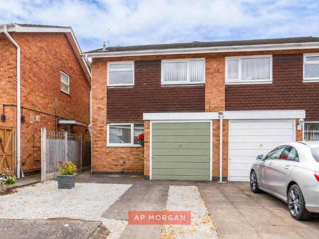 House for sale in Redditch, Worcestershire