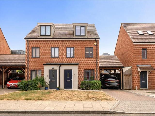 House for sale in Castle Hill, Monks Orchard