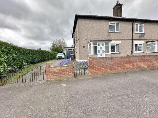 House for sale in Badgers Dene, Grays