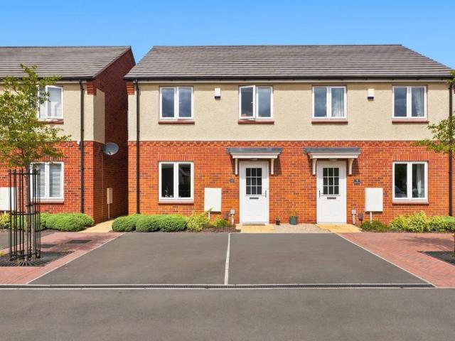House for sale in Barton In Fabis, East Midlands