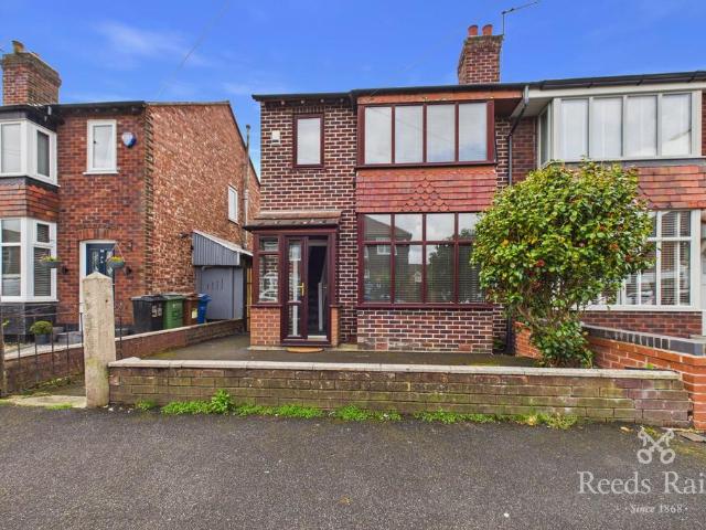 House for sale in Woodsmoor, Hazel Grove