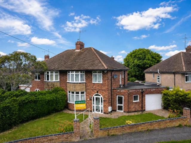 House for sale in Westone, Northampton