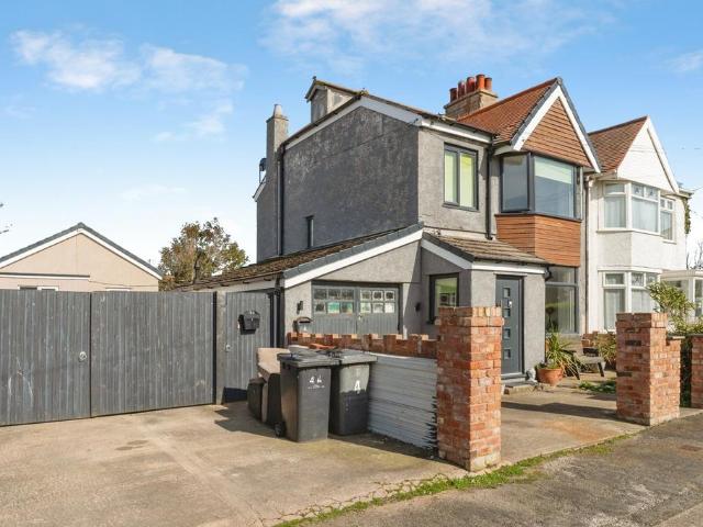 House for sale in Kinmel Bay, Wales