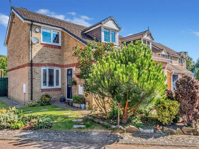 House for sale in Pudsey, West Yorkshire
