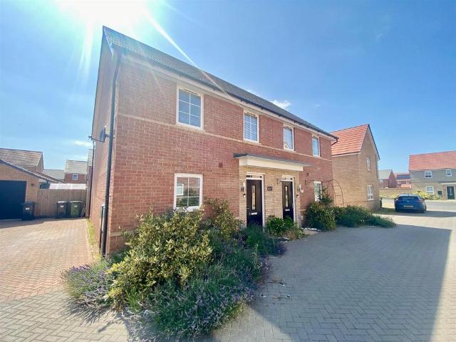 House for sale in Hampton Gardens, Peterborough