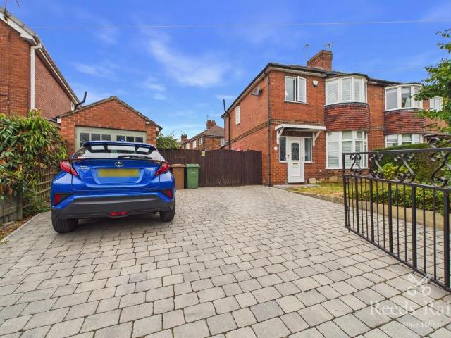 House for sale in Ferrybridge, Wakefield