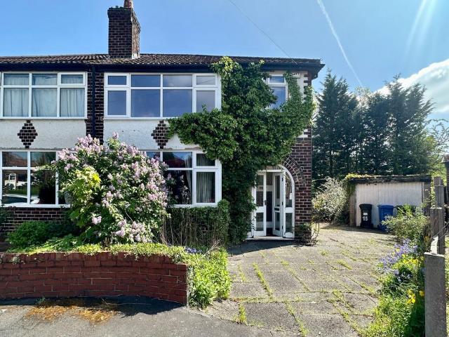 House for sale in Cheadle Hulme, Greater Manchester