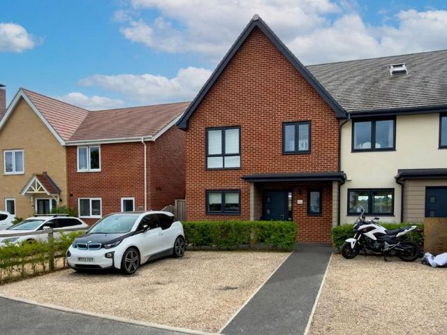 House for sale in Chelmondiston, Suffolk