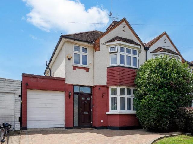 House for sale in Pinner, Greater London