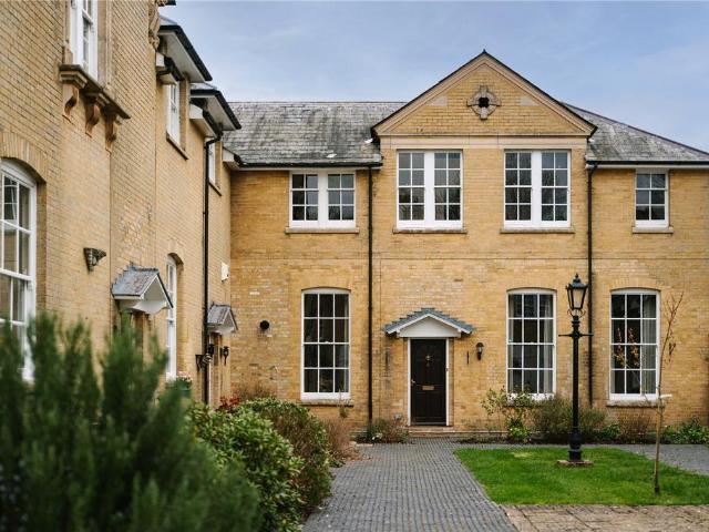 House for sale in Barton Stacey, Hampshire