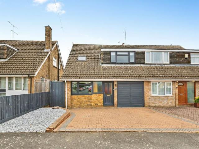 House for sale in Hackleton