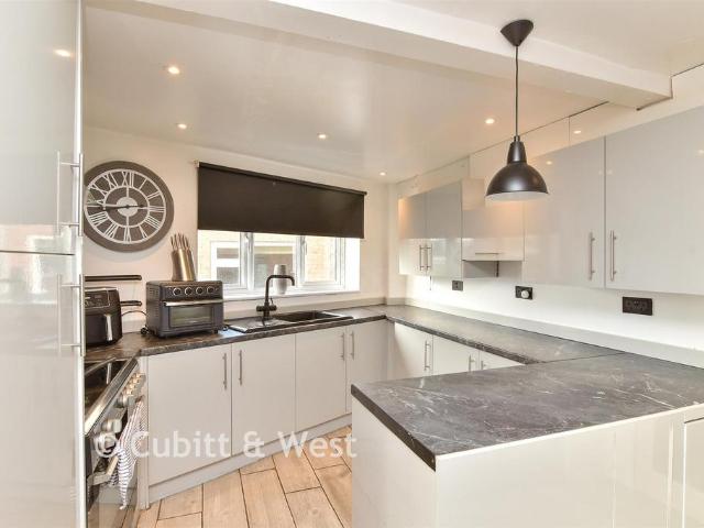 House for sale in Hollingbury, Patcham