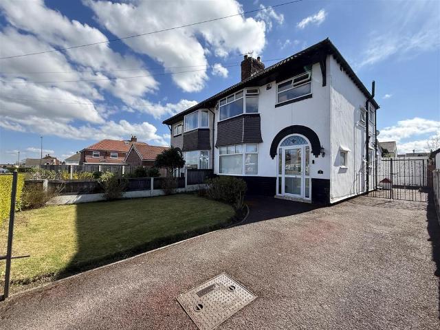 House for sale in Pensby, Wirral