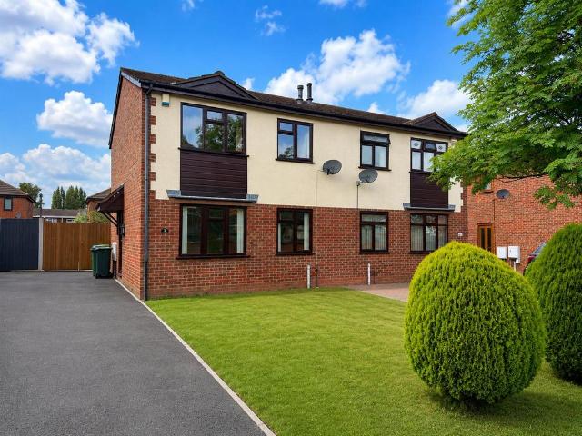 House for sale in Cherry Orchard, Fold Hill