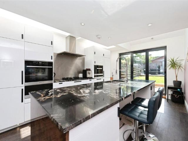 House for sale in Worcester Park, Greater London