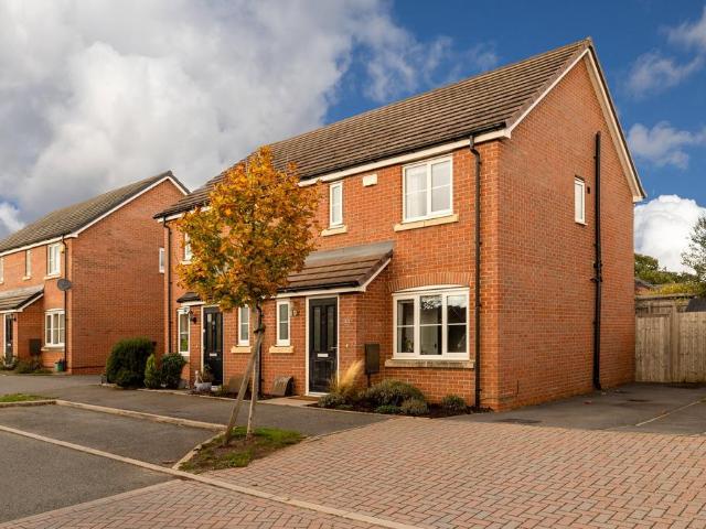 House for sale in Whitnash, Warwick