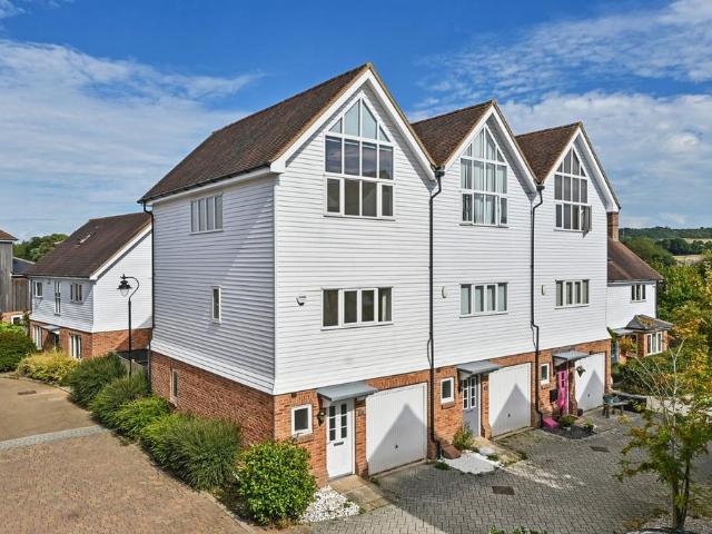 House for sale in Wye, Bridgefield