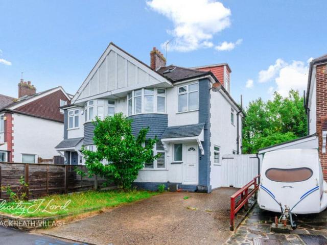 House for sale in Royal Borough of Greenwich, Greater London