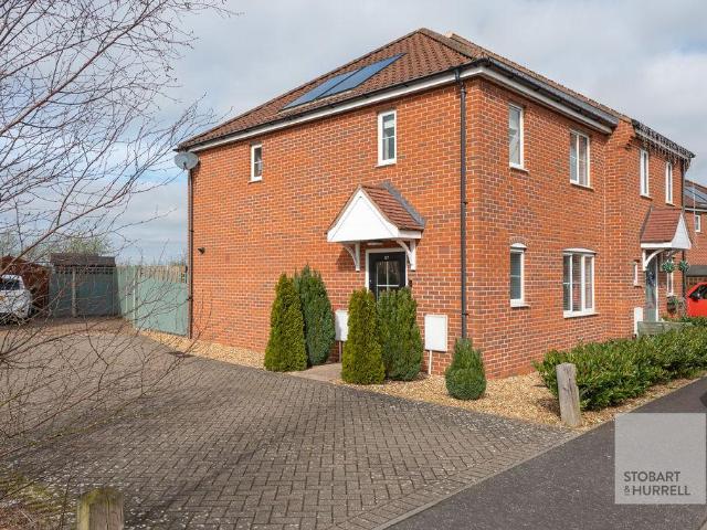 House for sale in Hoveton, Comers