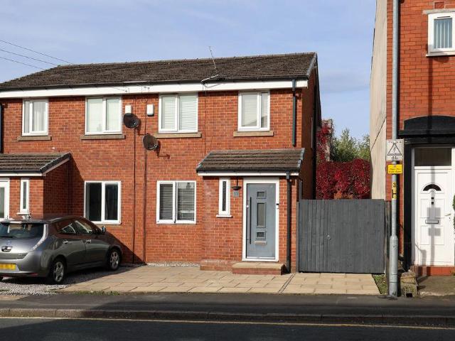 House for sale in Castleton, Rochdale