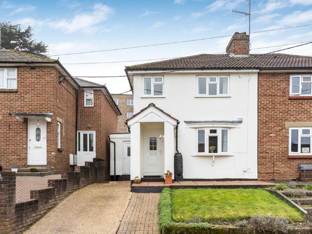 House for sale in Ashlyns Estate, Pouchen End