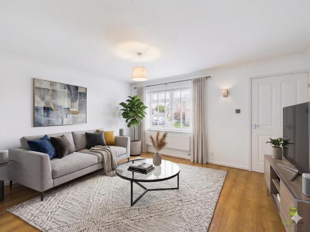 House for sale in Worcester Park Estate, Monks Orchard