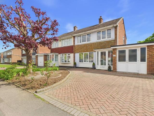 House for sale in Leyfields, Kettlebrook