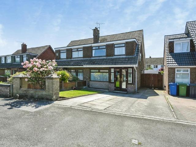 House for sale in Lingley Green, Warrington